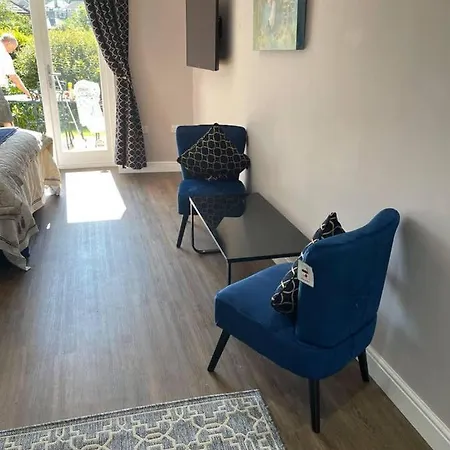 Brighouse Studio - Pet Friendly! - Free Parking Exterior photo