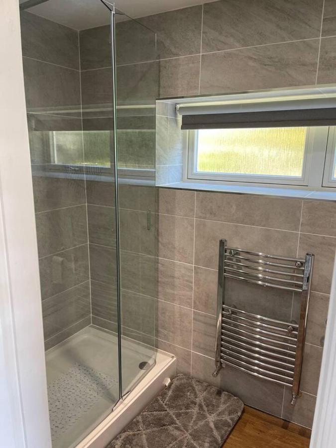 Apartment - Pet Friendly! - Free Parking Brighouse