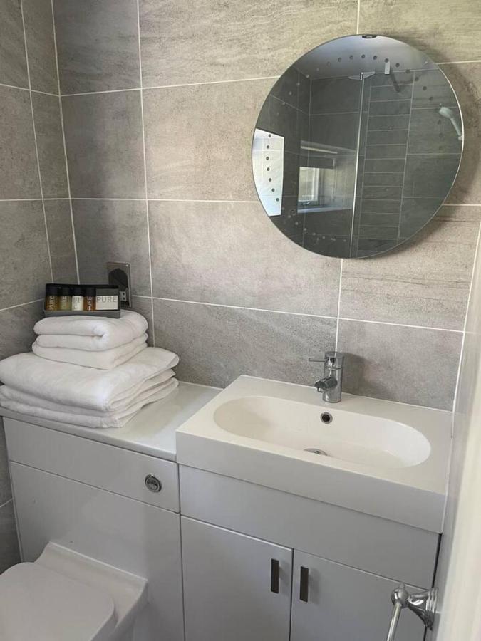 Apartment - Pet Friendly! - Free Parking