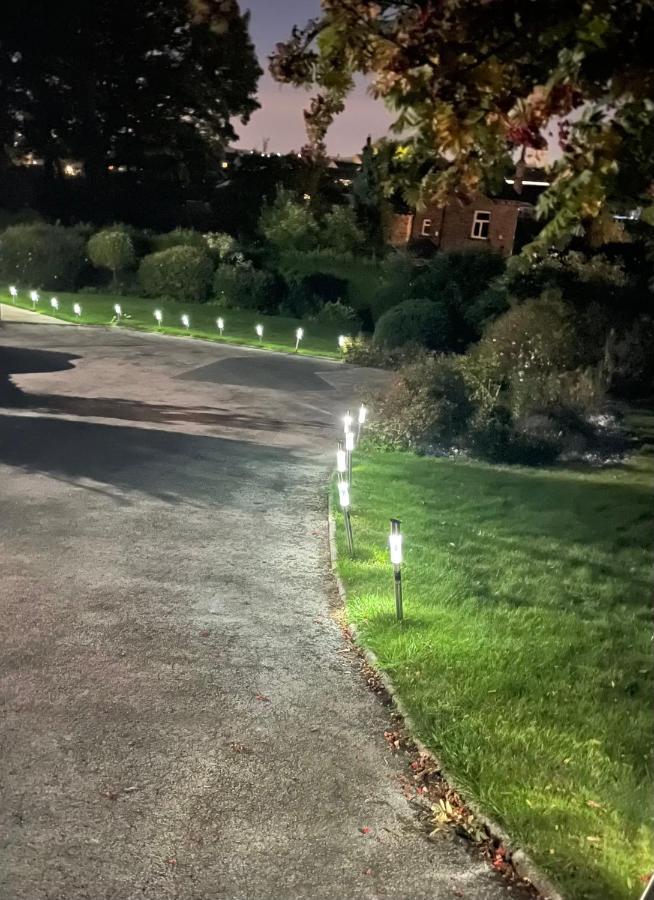 - Pet Friendly! - Free Parking *